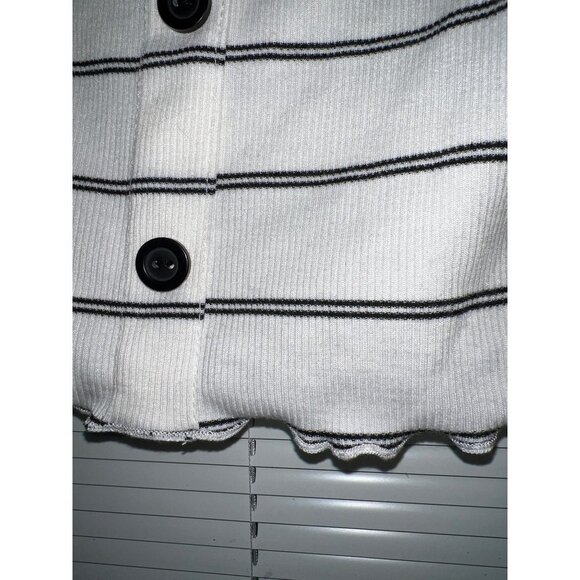 Caution to the Wind Top — Small - Picture 5 of 9